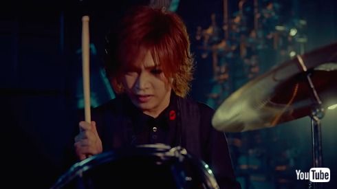 ゴールデンボンバー 樽美酒研二 タツオ嫁を俺にくれ 鬼龍院翔 ドラム MV