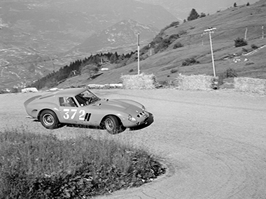 フェラーリ 250 GTO オークション 史上最高額
