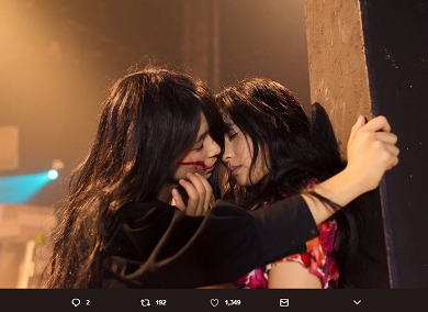 土屋太鳳 芳根京子 累 -かさね- キスシーン 入れ替わる 原作