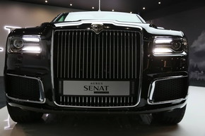 ロシア リムジン セナート