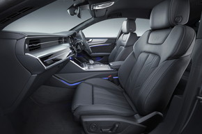 アウディ A7 4ドアクーペ