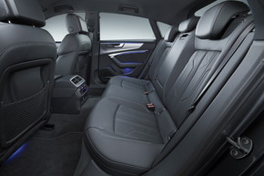 アウディ A7 4ドアクーペ