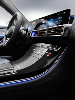 ベンツ EV EQC