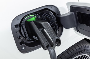 ベンツ EV EQC