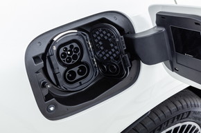 ベンツ EV EQC