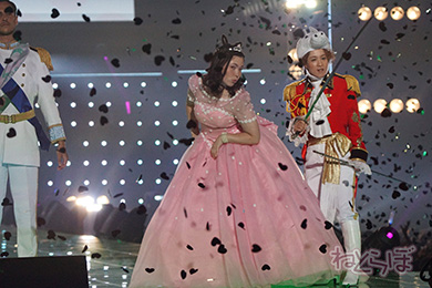 TGC 河北麻友子 中条あやみ