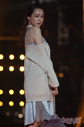 TGC 河北麻友子 中条あやみ