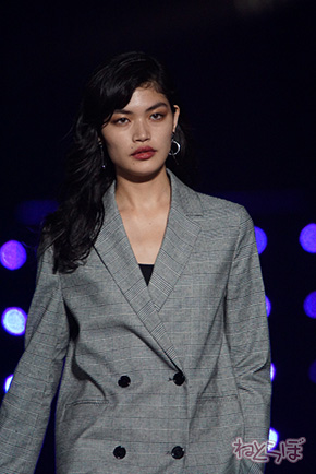 TGC 河北麻友子 中条あやみ