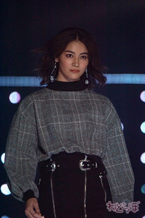 TGC 河北麻友子 中条あやみ