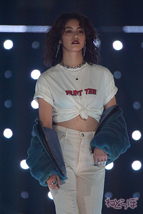 TGC 河北麻友子 中条あやみ