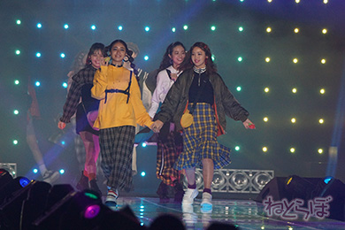 TGC 河北麻友子 中条あやみ