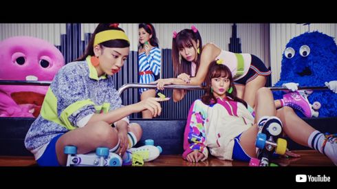 藤原紀香 美脚 80年代風 UQ