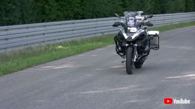 BMW 自動運転 バイク 二輪 モトラッド