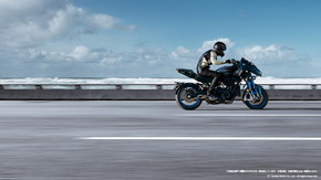 NIKEN ナイケン ヤマハ 3輪 バイク