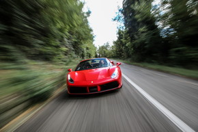 フェラーリ 488 オイル交換