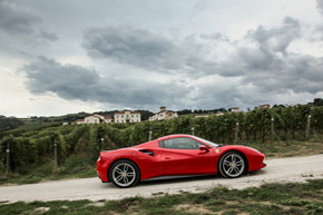 フェラーリ 488 オイル交換