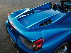 フェラーリ 488 オイル交換