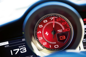 フェラーリ 488 オイル交換