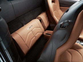 フェラーリ 488 オイル交換