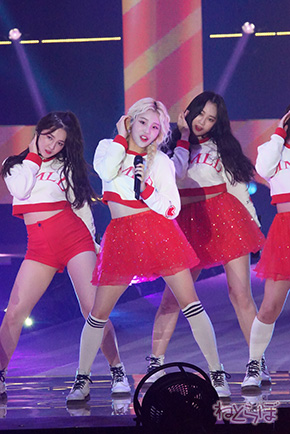 MOMOLAND BBoom BBoom BAAM ガルアワ