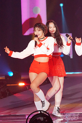 MOMOLAND BBoom BBoom BAAM ガルアワ