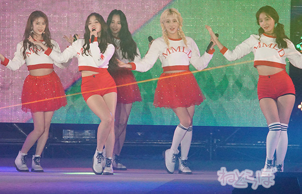 MOMOLAND BBoom BBoom BAAM ガルアワ