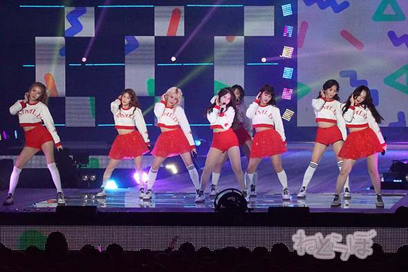 MOMOLAND BBoom BBoom BAAM ガルアワ