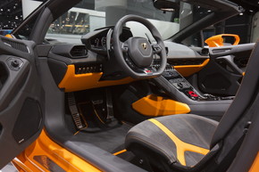 ランボルギーニ ウラカン オイル交換