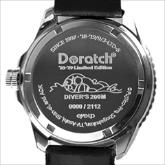 かわいい顔したスグレモノ ドラえもんの腕時計「ドラッチ」 SEAとMOON