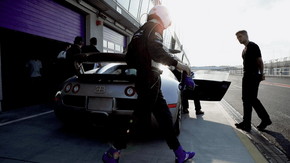 ヴェイロン オイル交換 200万円