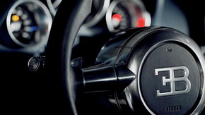 ヴェイロン オイル交換 200万円