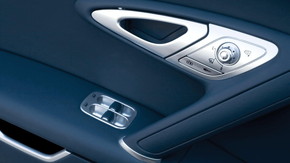 ヴェイロン オイル交換 200万円