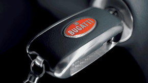 ヴェイロン オイル交換 200万円