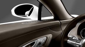 ヴェイロン オイル交換 200万円