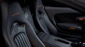 ヴェイロン オイル交換 200万円