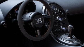 ヴェイロン オイル交換 200万円