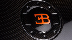 ヴェイロン オイル交換 200万円