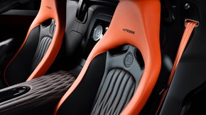 ヴェイロン オイル交換 200万円