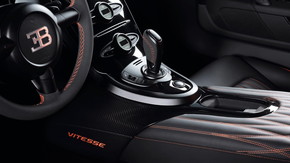 ヴェイロン オイル交換 200万円