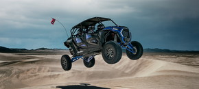 RZR オフロード 4人乗り