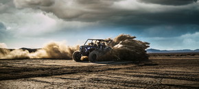 RZR オフロード 4人乗り