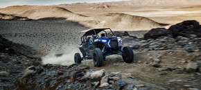 RZR オフロード 4人乗り