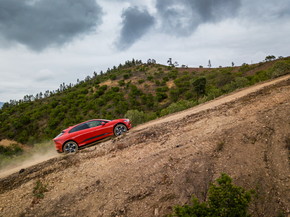 ジャガー EV I-PACE