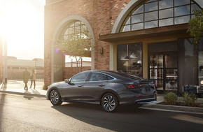 インサイト ハイブリッド セダン