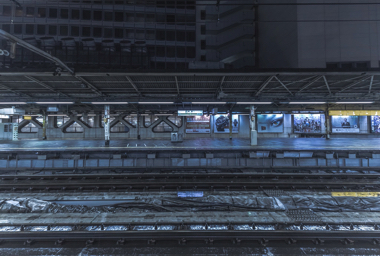 街から人が消えた日 新宿駅 写真 おる汰