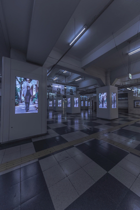 街から人が消えた日 新宿駅 写真 おる汰