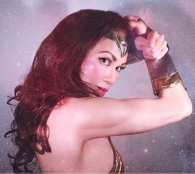 叶姉妹 叶恭子 コスプレ マリーアントワネット シスタージル ワンダーウーマン