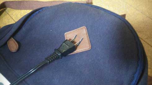 バッグ コンセント 搭載 自作 ブタ鼻 ピッケルホルダー