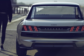 プジョー EV 自動運転