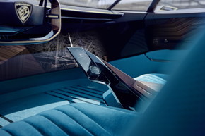 プジョー EV 自動運転